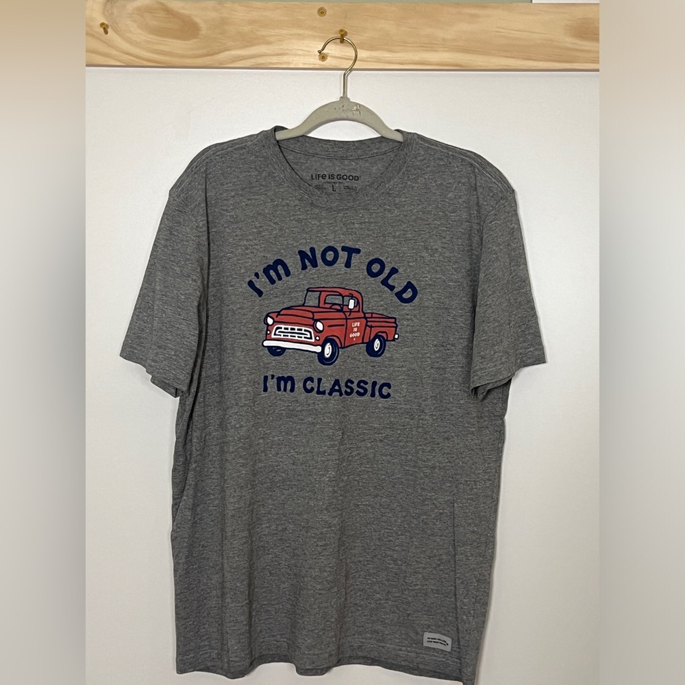 Life is Good Crusher Tee Truck Classic Men Size Large Gray